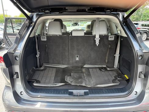 Used 2023 Toyota Highlander Limited AWD/4WD image 19