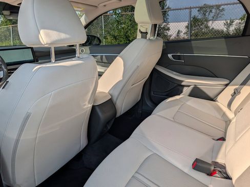 Used 2025 Hyundai Sonata SEL FWD image 22