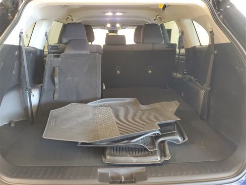 Certified 2024 Toyota Highlander LE image 10