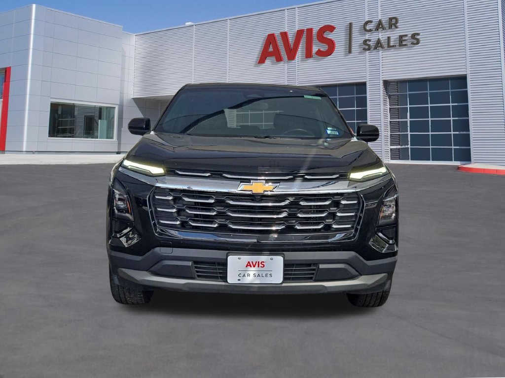 Used 2026 Chevrolet Equinox LT FWD image 2