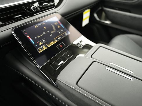 New 2025 INFINITI QX80 Sensory w/ Exterior Package image 16