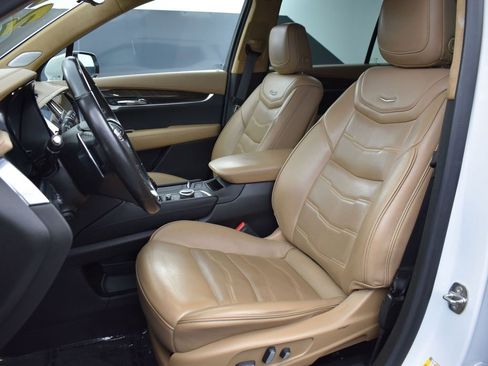 Used 2022 Cadillac XT6 Sport w/ Platinum Package image 12