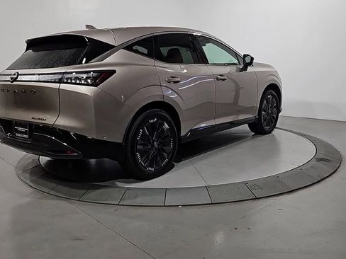 Certified 2025 Nissan Murano Platinum w/ Cargo Package image 6