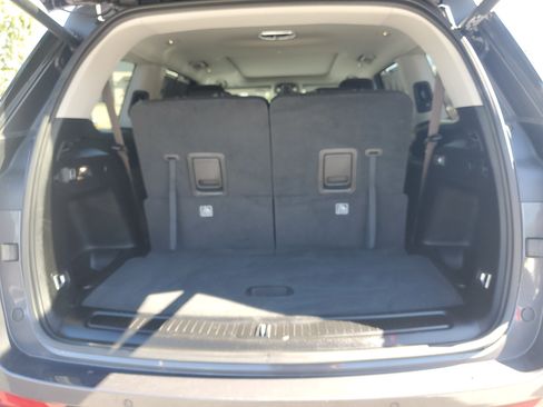 Used 2023 Jeep Grand Cherokee L Limited w/ Luxury Tech Group II RWD image 8
