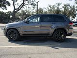 Used 2020 Jeep Grand Cherokee Altitude image 2