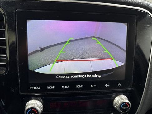 Used 2020 Mitsubishi Outlander SE image 4