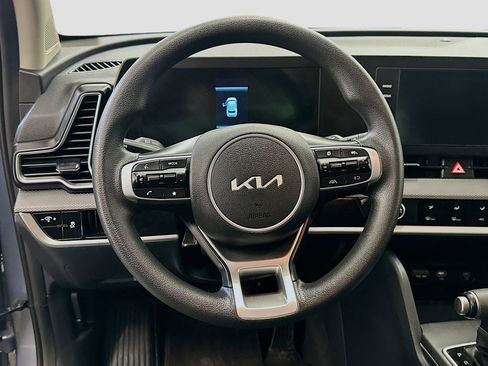 Used 2025 Kia Sportage LX image 18