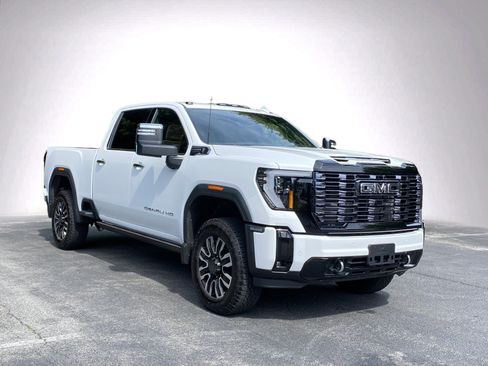 Used 2026 GMC Sierra 2500 Denali Ultimate AWD/4WD image 2