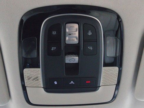 Used 2020 Hyundai Palisade Limited image 30