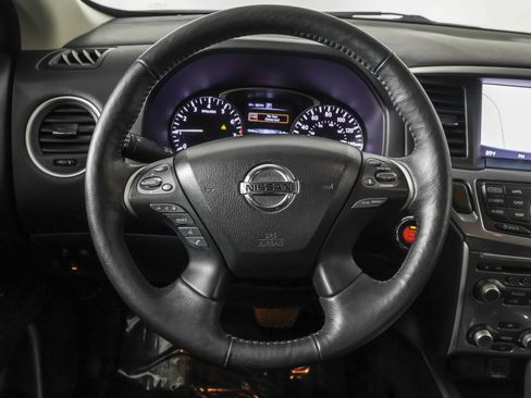 Used 2019 Nissan Pathfinder SL image 27