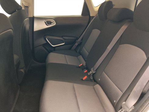 Used 2020 Kia Soul LX FWD image 18