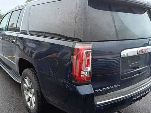 Used 2017 GMC Yukon XL Denali AWD/4WD image 2