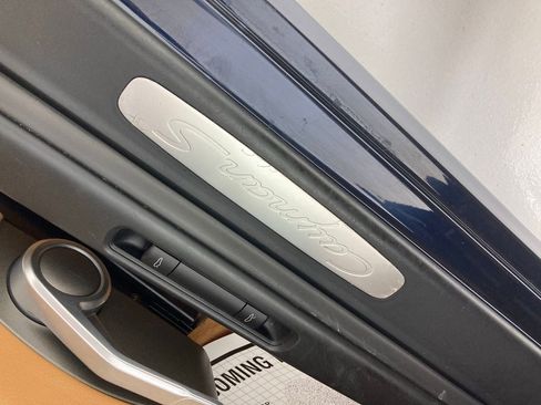 Used 2007 Porsche Cayman S image 32