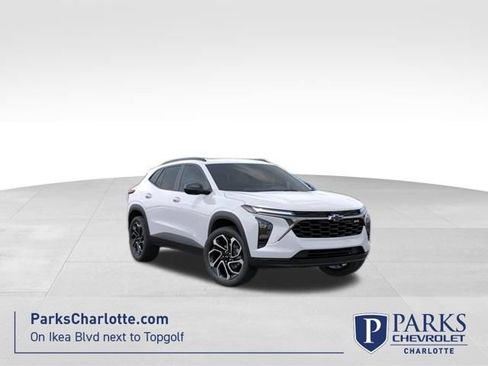 New 2026 Chevrolet Trax RS w/ Sunroof Package FWD image 1