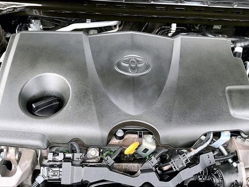 Used 2023 Toyota Camry SE image 34