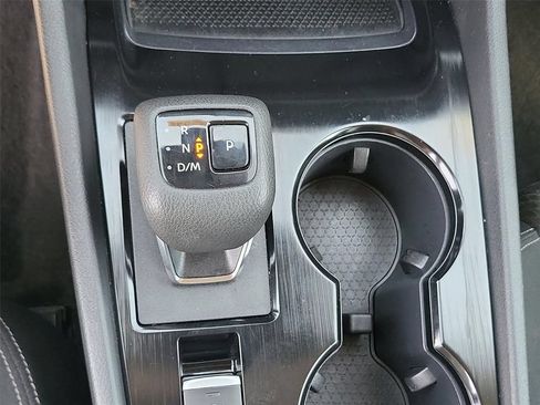 Used 2024 Nissan Rogue SV AWD/4WD image 8