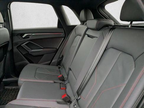 Certified 2025 Audi Q3 2.0T Premium Plus w/ Premium Plus Package image 15