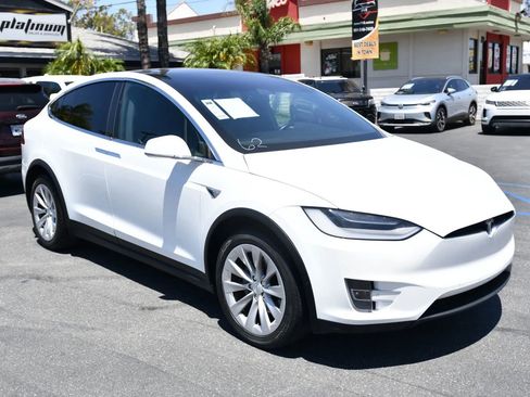 Used 2021 Tesla Model X Long Range AWD/4WD image 1