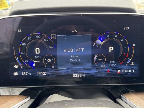 Used 2025 Chevrolet Suburban High Country AWD/4WD image 23
