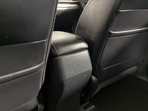 Used 2016 Subaru Forester 2.5i Touring w/ Eyesight & Navigation System image 18