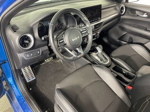 Used 2024 Kia Forte GT-Line w/ GT-Line Premium Package FWD image 3