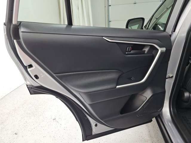 Certified 2025 Toyota RAV4 LE AWD/4WD image 29