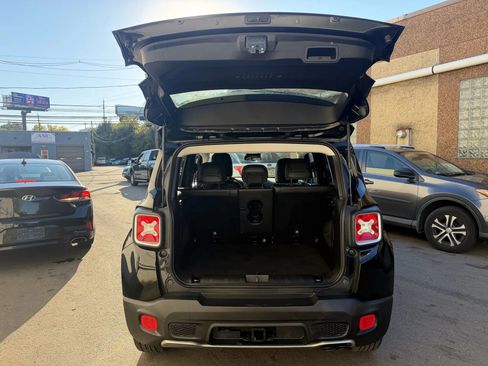 Used 2016 Jeep Renegade Limited image 31