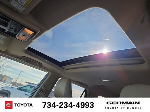 Used 2014 Toyota 4Runner SR5 Premium image 16