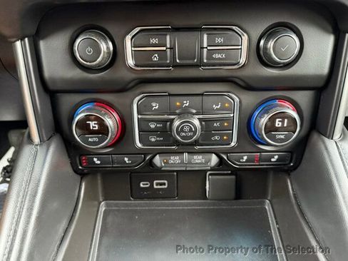 Used 2021 Chevrolet Tahoe LT w/ Signature Plus Package w/ LT Signature Package image 34