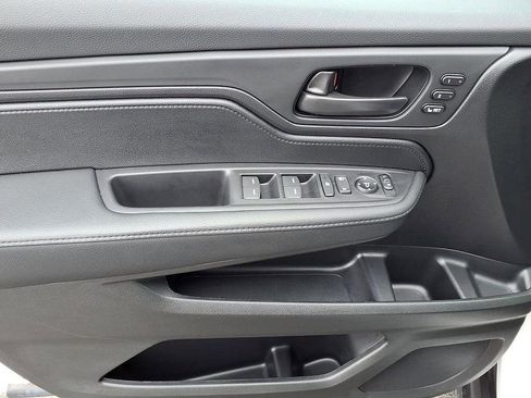 Used 2025 Honda Odyssey EX-L image 11
