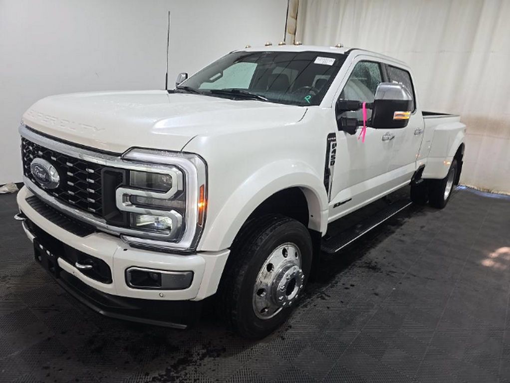 Used 2024 Ford F450 Platinum w/ FX4 Off-Road Package AWD/4WD image 2