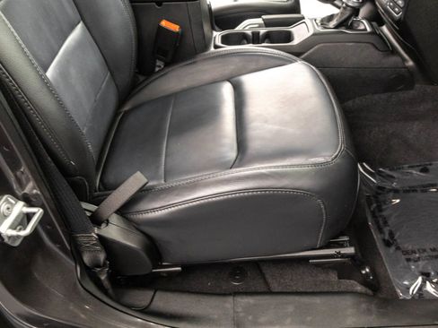 Used 2021 Jeep Wrangler Unlimited Sahara image 42