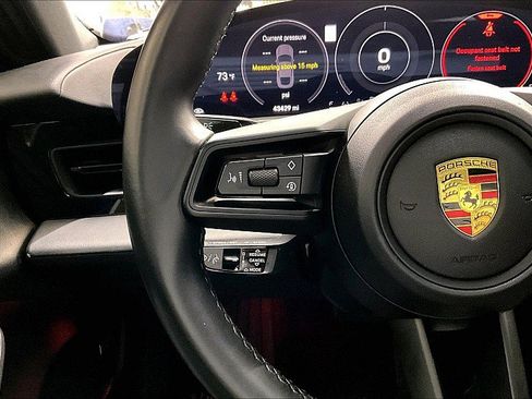 Used 2021 Porsche Taycan 4S w/ Premium Package image 18