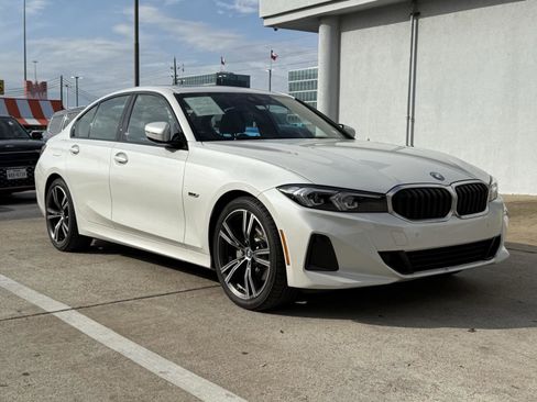 Used 2023 BMW 330e w/ Convenience Package image 2