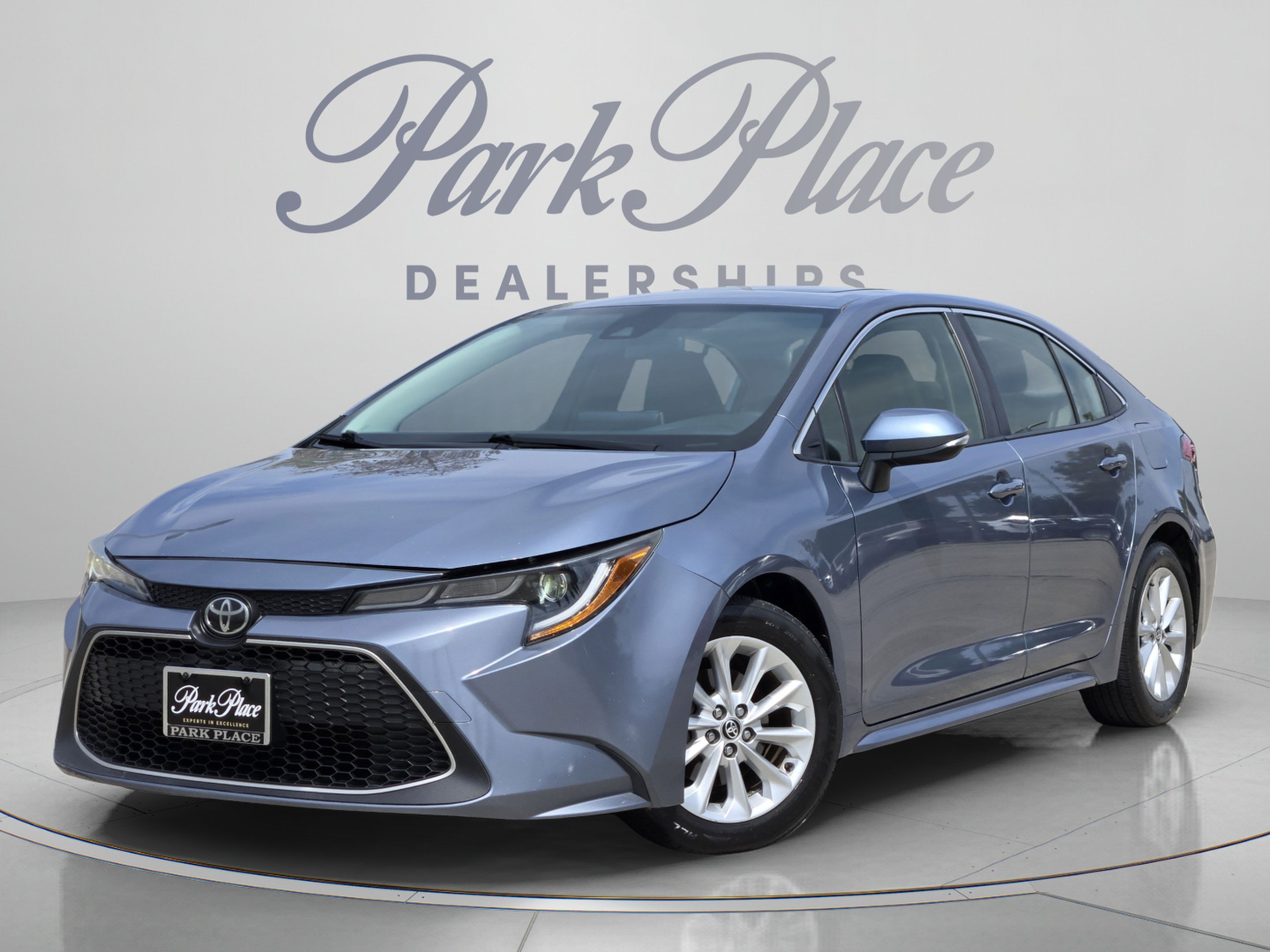 Used 2020 Toyota Corolla XLE FWD image 1