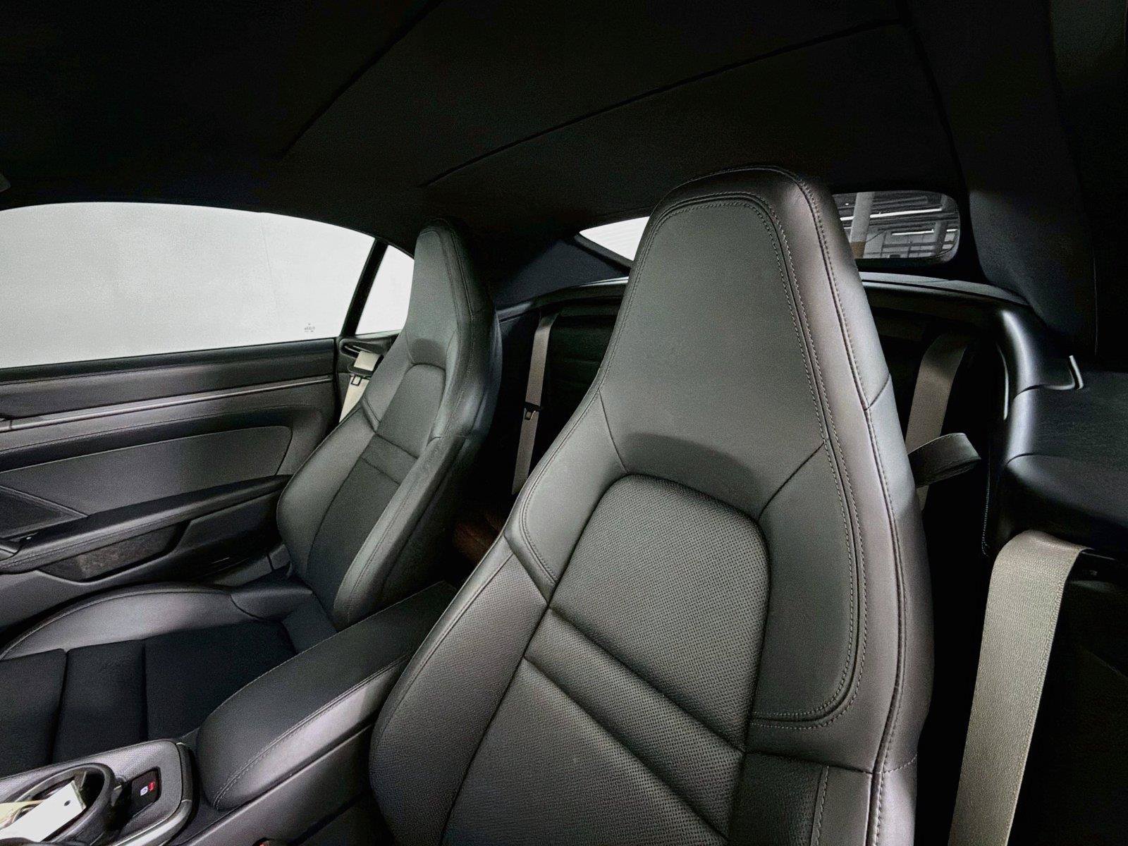 Certified 2025 Porsche 911 Carrera RWD image 5