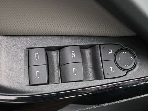 Used 2025 Chevrolet Equinox LT w/ Convenience Package II FWD image 20