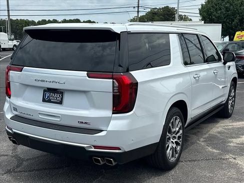 New 2026 GMC Yukon XL Denali w/ Denali Reserve Package AWD/4WD image 13
