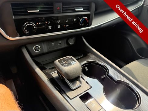 Used 2023 Nissan Rogue S AWD/4WD image 28