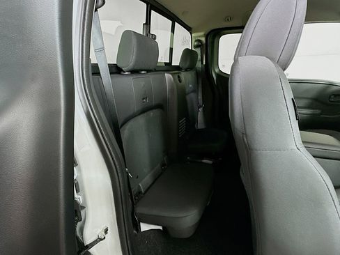 New 2026 Nissan Frontier S image 32