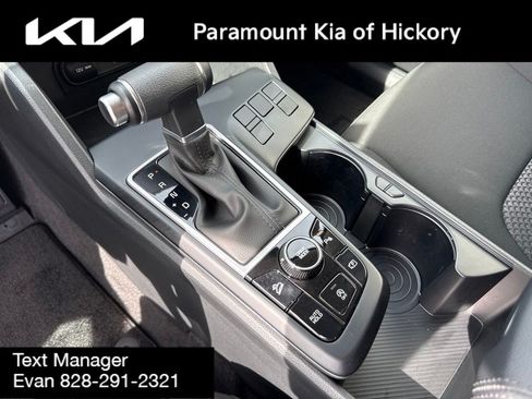 Used 2025 Kia Sportage LX FWD image 25