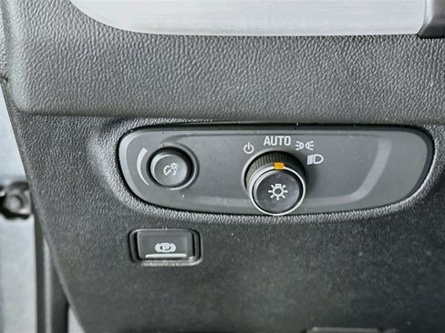 Used 2019 GMC Terrain SLE FWD image 19