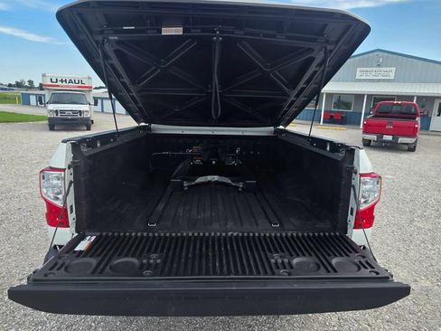 Used 2018 Nissan Titan PRO-4X w/ Pro-4x Utility Package AWD/4WD image 37