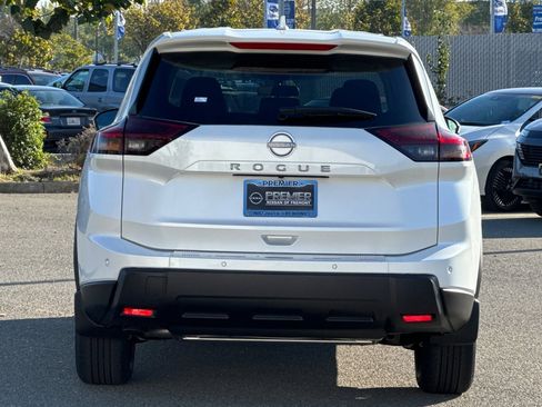 New 2026 Nissan Rogue SV w/ Cold Weather Package image 5