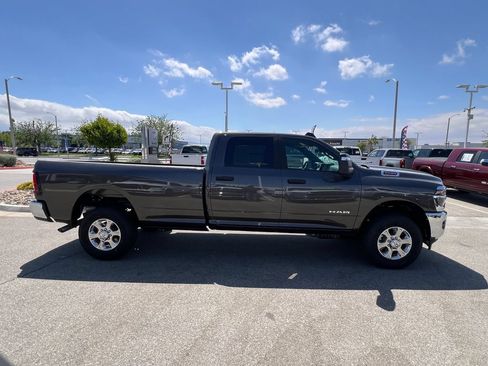 New 2026 RAM 2500 Big Horn AWD/4WD image 9