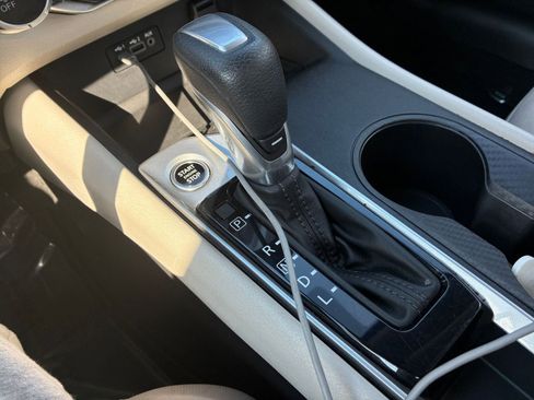 Used 2025 Nissan Altima 2.5 SV image 36