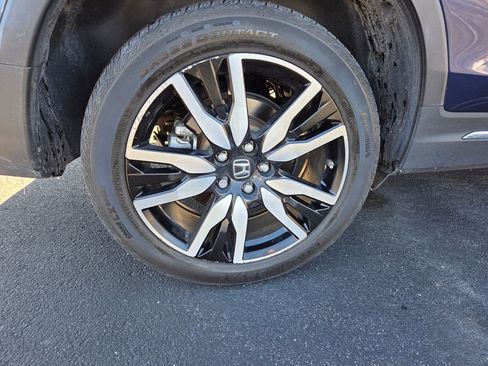 Used 2022 Honda Pilot Elite image 3