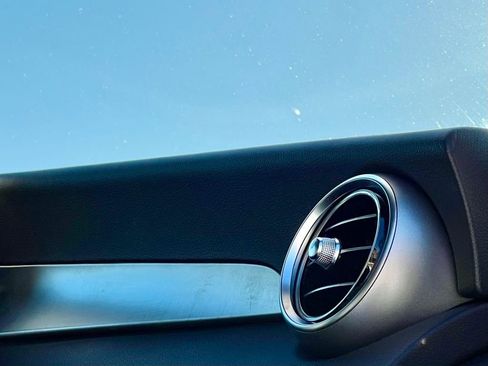 Certified 2022 Mercedes-Benz GLC 300 4MATIC image 17