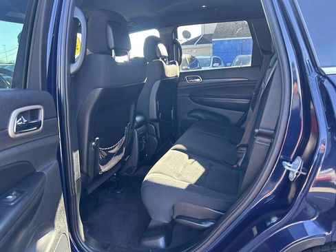 Used 2016 Jeep Grand Cherokee Laredo w/ Quick Order Package 23E AWD/4WD image 10