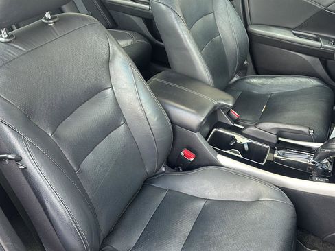 Used 2017 Honda Accord EX-L image 20